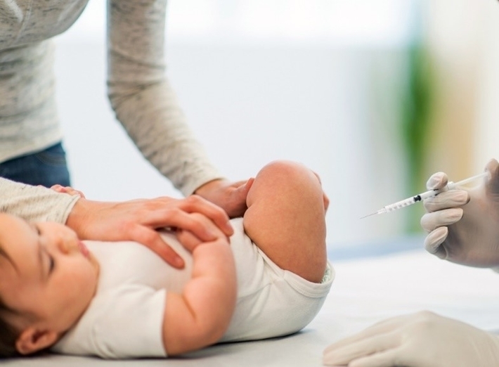 Tiêm vắcxin ngừa bạch hầu miễn phí cho toàn bộ trẻ dưới 7 tuổi