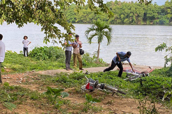 Huế: Ra sông Hương tắm 1 học sinh tử vong, 1 học sinh nguy kịch