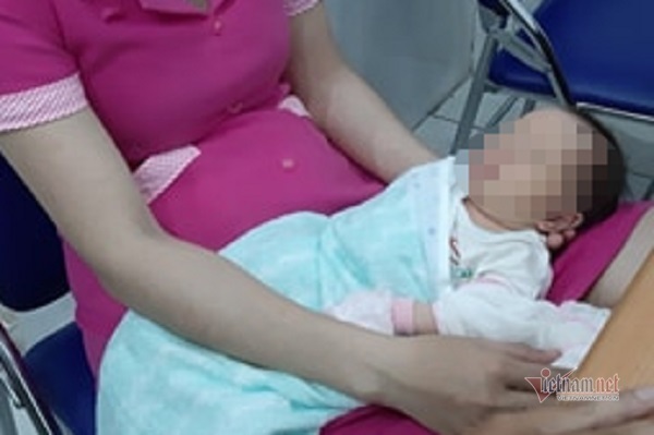 Bé gái sơ sinh bị mẹ bỏ lại trong bệnh viện ở Sài Gòn