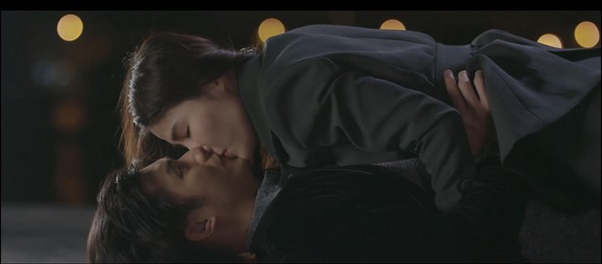 'Tình yêu và tham vọng' tập 34: Linh chủ động hôn Minh, Minh sẽ cưới Tuệ Lâm?