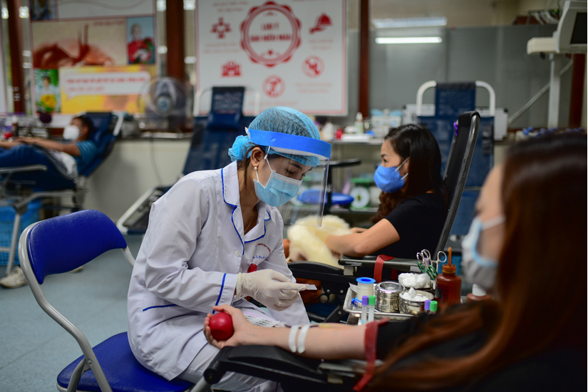 Bệnh nhân được truyền máu từ một người hiến tặng mắc Covid-19