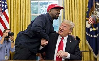 Nam rapper Kanye West bất ngờ từ bỏ cuộc đua tranh cử Tổng thống Mỹ