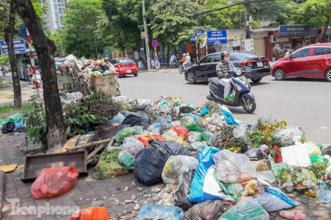 hơn 9.000 tấn rác tồn đọng Hà Nội phải chỉ đạo khẩn 