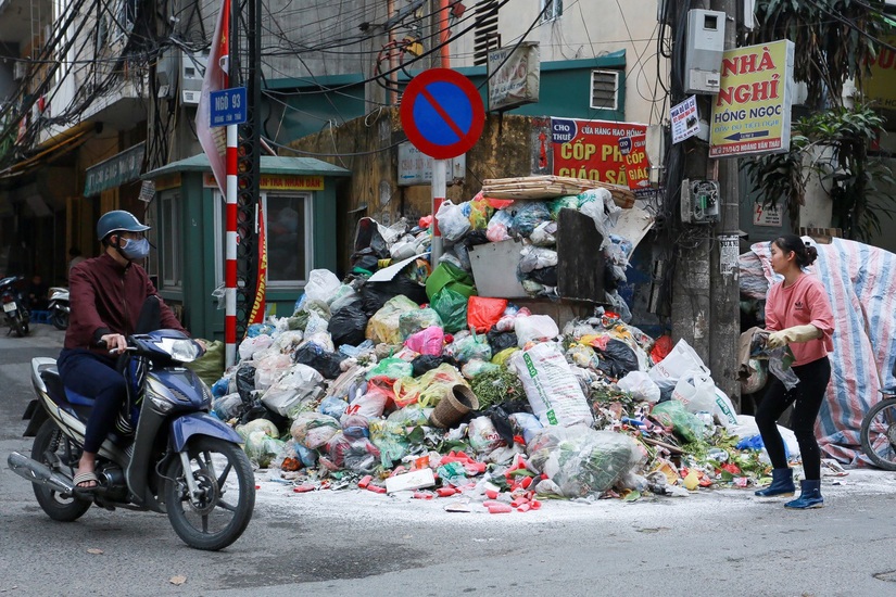 Đã vận chuyển 6.895 tấn rác thải tại Hà Nội về các khu xử lý
