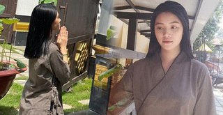 Sau ồn ào liên quan đến đường dây bán dâm, Hoa hậu Jolie Nguyễn chia sẻ hình ảnh tiều tuỵ đi lễ chùa