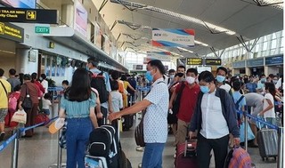 Hơn 200 du khách mắc kẹt tại Đà Nẵng