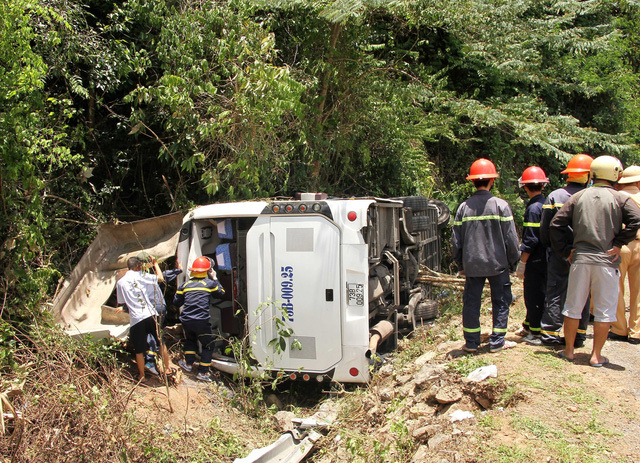 Vụ lật xe khách tại Quảng Bình, sức khỏe các nạn nhân tạm ổn, 6 trường hợp được xuất viện