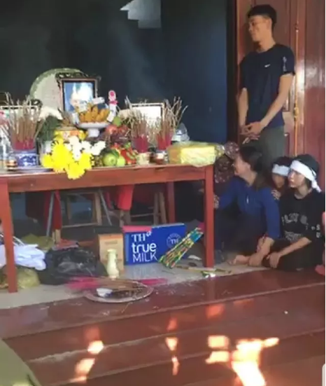 Nặng trĩu nỗi buồn đám tang không cha mẹ của 3 đứa trẻ chết cháy ở Hà Tĩnh