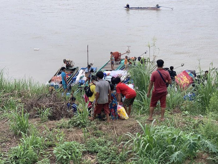 Phát hiện 41 người vượt biên bằng xuồng máy vào Việt Nam