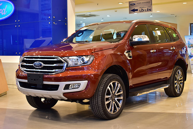 Ford Everest giảm giá kỷ lục tại Việt Nam