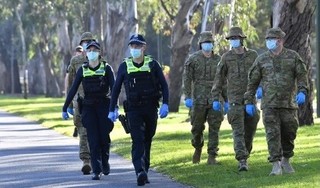 Australia xử phạt thế nào với người vi phạm cách ly phòng Covid-19?
