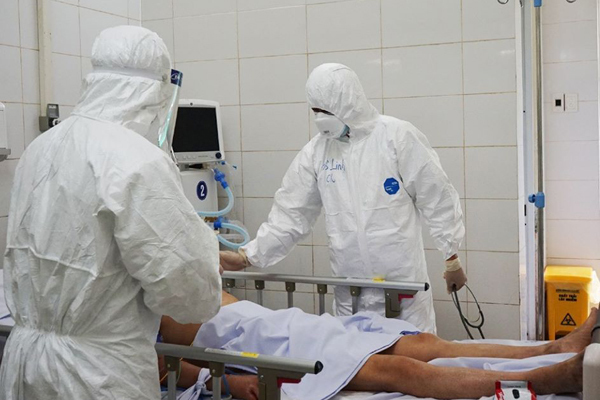 Bệnh nhân thứ 12 và 13 mắc Covid-19 ở Việt Nam tử vong