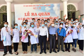 40 y bác sỹ từ Huế xuất quân vào hỗ trợ Đà Nẵng chống dịch Covid-19