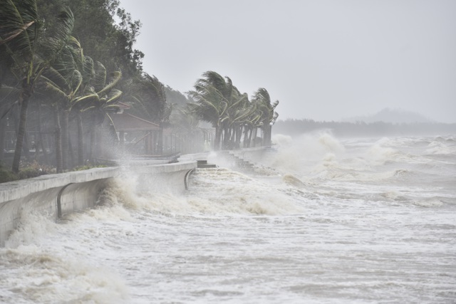 Áp thấp nhiệt đới đã mạnh lên thành cơn bão số 3 trên Biển Đông