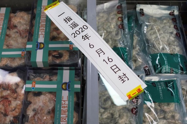 Trung Quốc phát hiện Covid-19 trên bao bì tôm nhập khẩu từ Ecuador