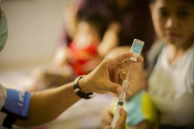 Nga chính thức công bố giá vắcxin, toàn cầu đã lên tới 20,7 triệu ca 