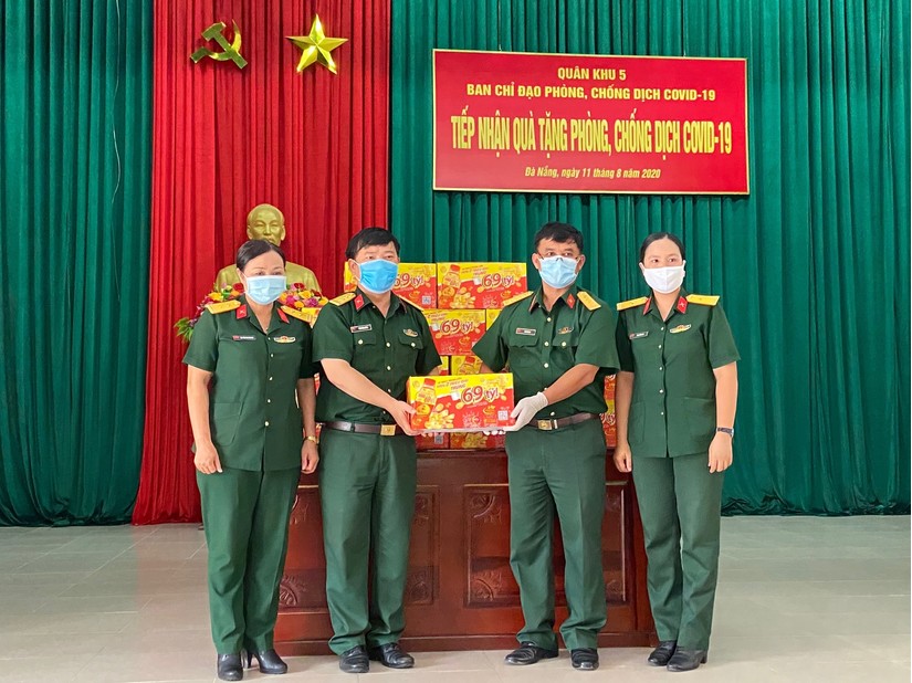 72.000 sản phẩm Trà Thanh Nhiệt Dr Thanh tiếp sức cho đồng bào, chiến sĩ chống dịch Covid-19