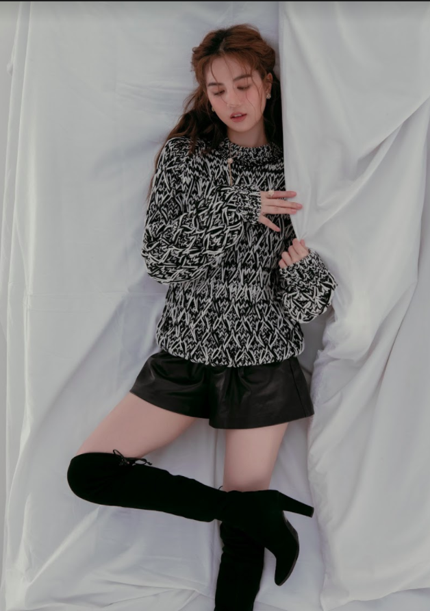 Ngọc Trinh bê nguyên concept chụp ảnh của Song Hye Kyo 