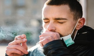 Tin tức thế giới 17/8: Người hút thuốc dễ mắc bệnh nặng hơn khi nhiễm Covid-19