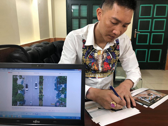 Huấn 'Hoa Hồng' lại bị xử phạt vì xúc phạm công chức TP HCM