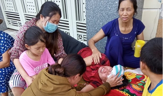 Dân nằm trước nhà 6 ngày, nguyên phó trưởng công an huyện đồng ý trả nợ gần 700 triệu 