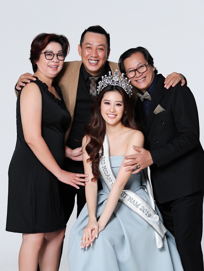 Hoa hậu Khánh Vân tiết lộ về gia đình sau nửa năm đăng quang