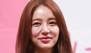 Fan tiếc nuối bởi khuôn mặt 'biến dạng' của ngôi sao Yoon Eun Hye ở tuổi 36