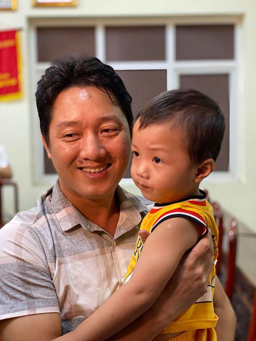 Giây phút hội ngộ xúc động của cháu bé 2 tuổi bị bắt cóc tại Bắc Ninh và cha