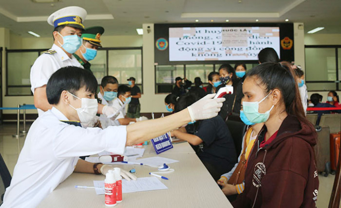 Hơn 400 sinh viên Lào sẽ được nhập cảnh trở lại Việt Nam học tập