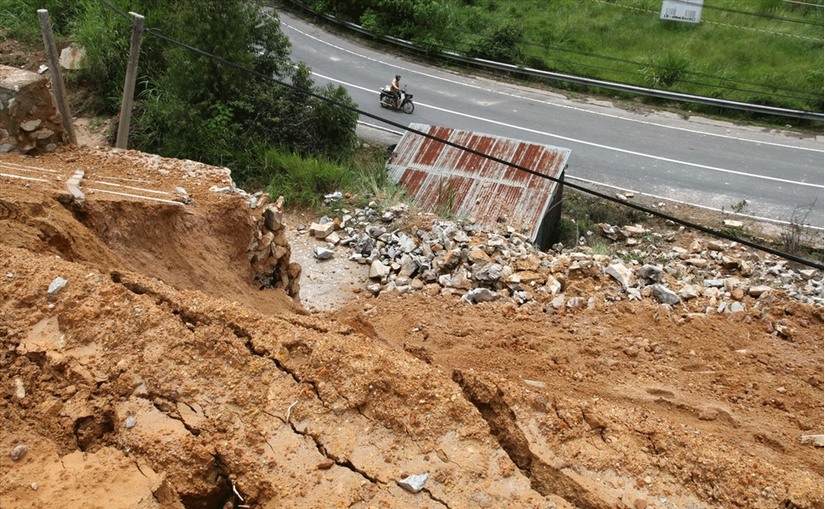 Lào Cai: Tường nhà đổ sập, đè vào người tử vong