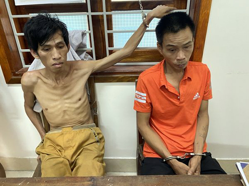 Nghệ An: Kẻ buôn ma túy rút chốt lựu đạn chống trả công an