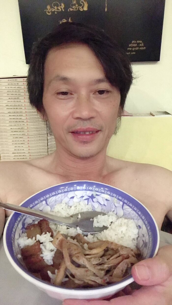 Nghệ sĩ Hoài Linh chia sẻ bữa cơm đạm bạc, dàn sao Vbiz nhắn nhủ 'đàn anh' giữ sức khoẻ