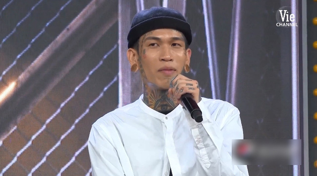 Trấn Thành đưa quan điểm về hình xăm trong 'Rap Việt', khán giả phản bác: 'Bớt nói đạo lý lại'