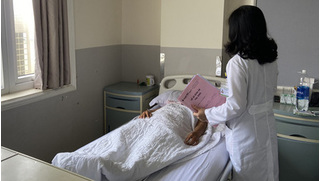 Người phụ nữ bị khối u 'khủng' khiến bụng to như mang thai 30 tuần