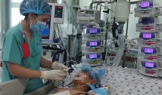 Cấy máy tạo nhịp tim duy trì sự sống cho bé trai 12 tuổi bị viêm cơ tim cấp
