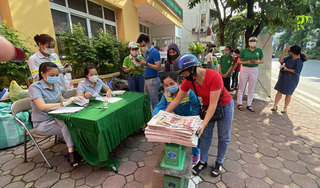 Thu đổi hơn 3 tấn rác tái chế tại nhiều quận của Hà Nội