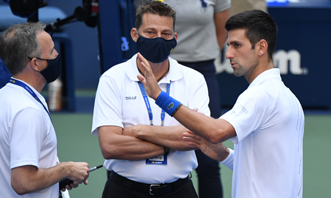 Djokovic bị truất quyền thi đấu ở Mỹ