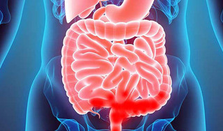 Người đàn ông suýt mất mạng do chủ quan khi đi đại tiện