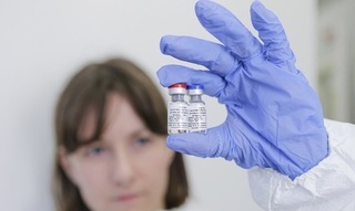 Nga bắt đầu đưa vắc xin ngừa Covid-19 vào lưu hành rộng rãi