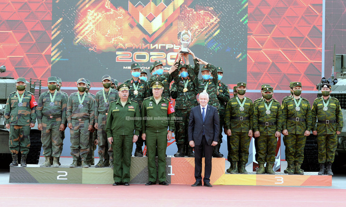 Cách ly 14 trường hợp F0 thuộc đoàn quân đội dự Army Games tại Nga về nước