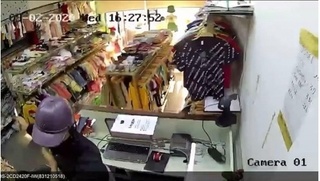 Bắt được nghi phạm cướp tài sản, đâm nữ nhân viên shop quần áo tại TP.HCM