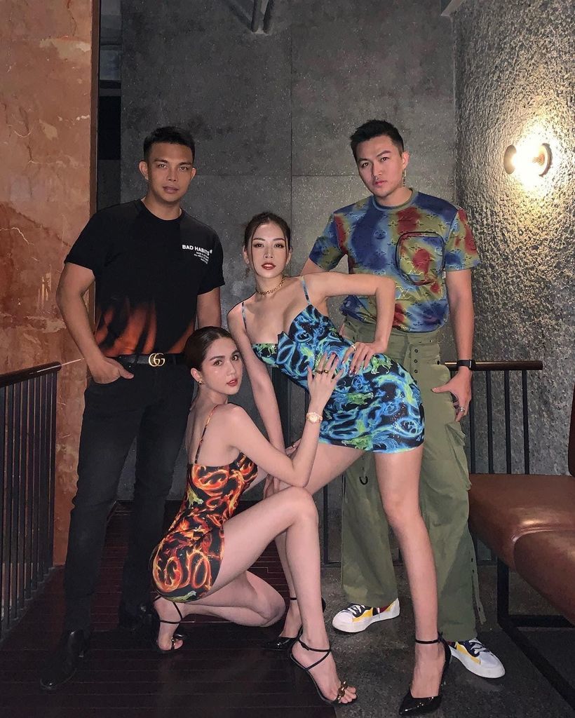 Ngọc Trinh và Chi Pu khoe trọn body nóng bỏng trong tiệc mừng đạt 5 triệu follow trên Instagram