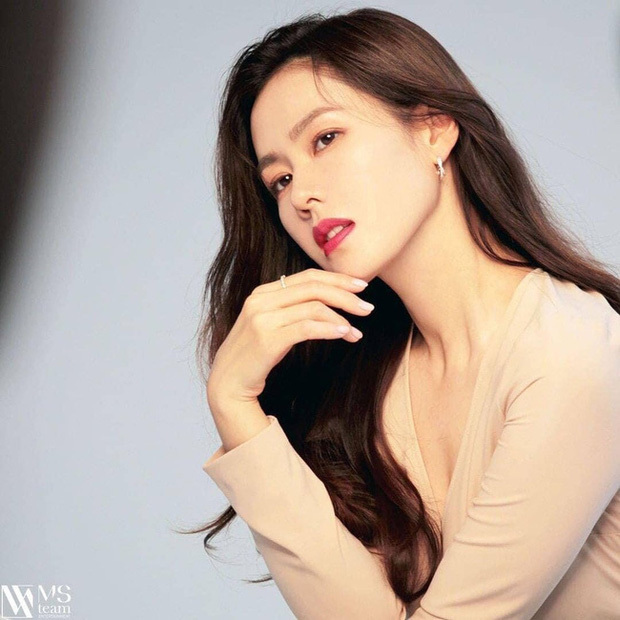 'Chị đẹp' Son Ye Jin vượt mặt Song Hye Kyo dẫn đầu BXH nữ diễn viên đẹp nhất Hàn Quốc 2020