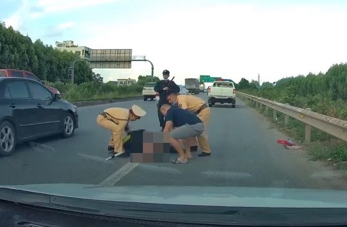 Khởi tố cả chủ và lái xe ô tô tông cảnh sát cơ động Bắc Giang tử vong