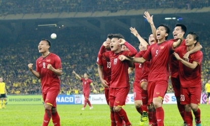 Tuyển Việt Nam bỏ xa Thái Lan trên bảng xếp hạng FIFA