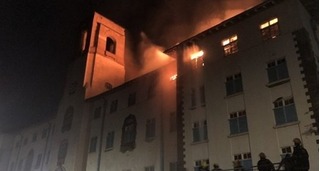 Cháy kinh hoàng tại trường đại học danh tiếng nhất Uganda