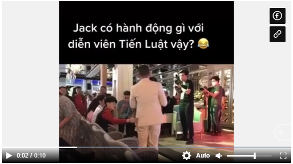 Jack vỗ mông Tiến Luật giữa chốn đông người khiến nhiều người ngỡ ngàng