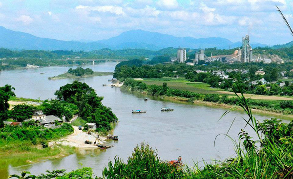 Tuyên Quang: Bé trai 7 tuổi chết đuối trên sông Lô