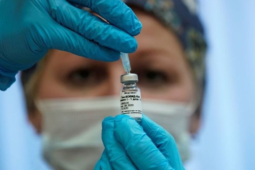 Hơn 5000 người Nga vẫn khỏe mạnh sau khi tiêm vaccine Covid-19 Sputnik V