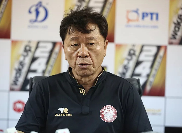 Chung Hae-seong nhận trách nhiệm sau trận thua muối mặt trước HAGL